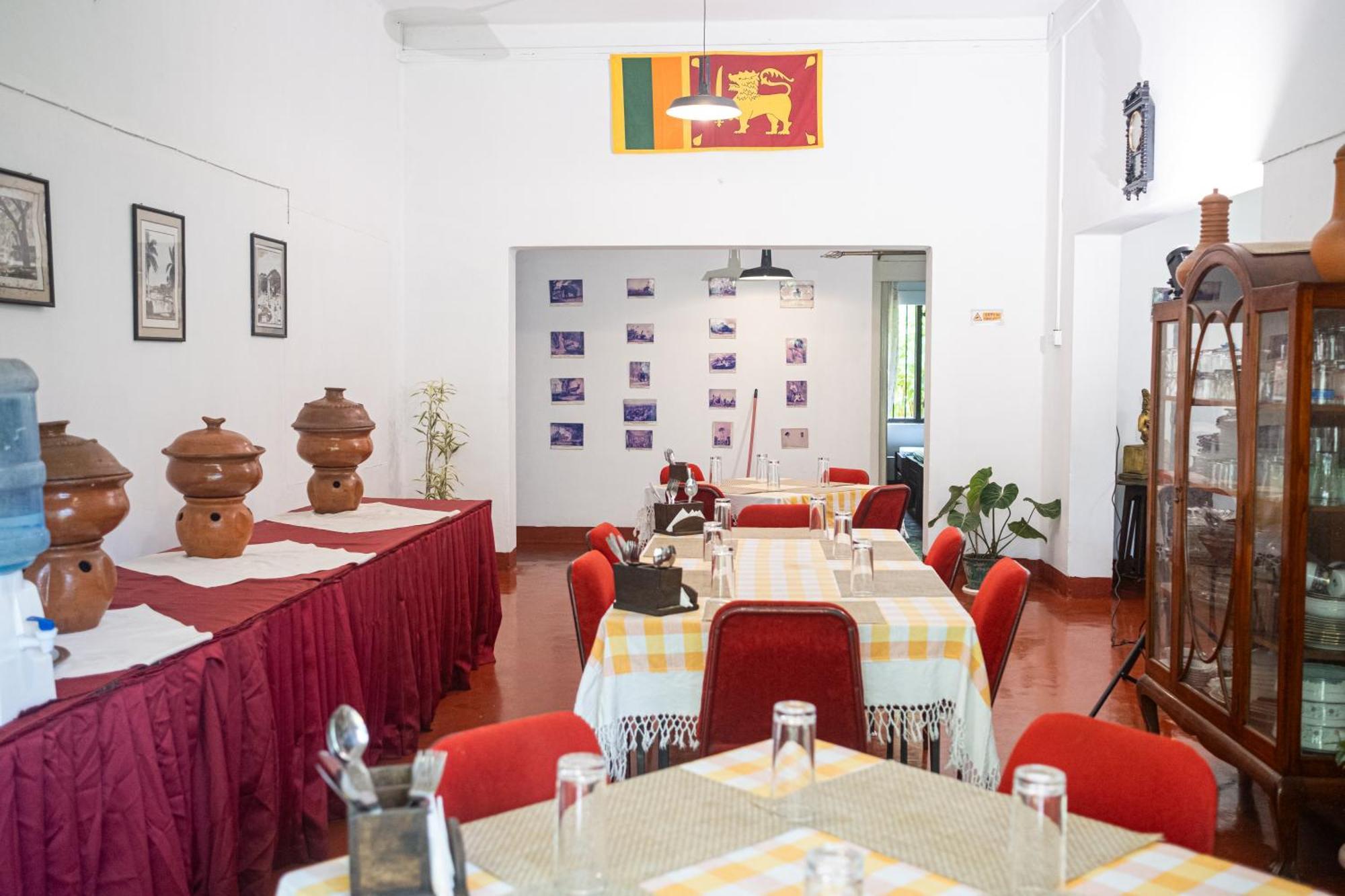 Fortuna Heritage Home Канди Экстерьер фото